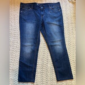 Women's Skinny Jeans in Dark Blue Wash